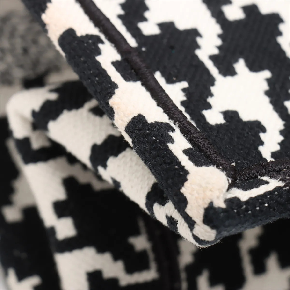 Christian Dior Book Tote Medium canvas Tote bag black x white thumbnail 9