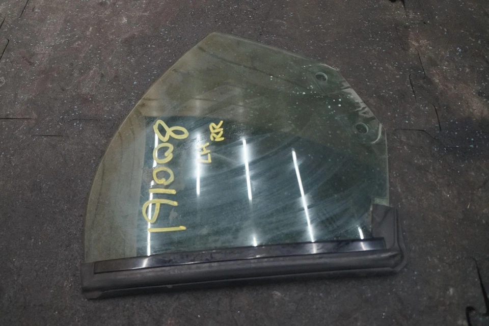 Задняя левая четверть панели окна стекла кабриолет Aston Martin Db9 Volante 2008 - Изображение 2 из 4