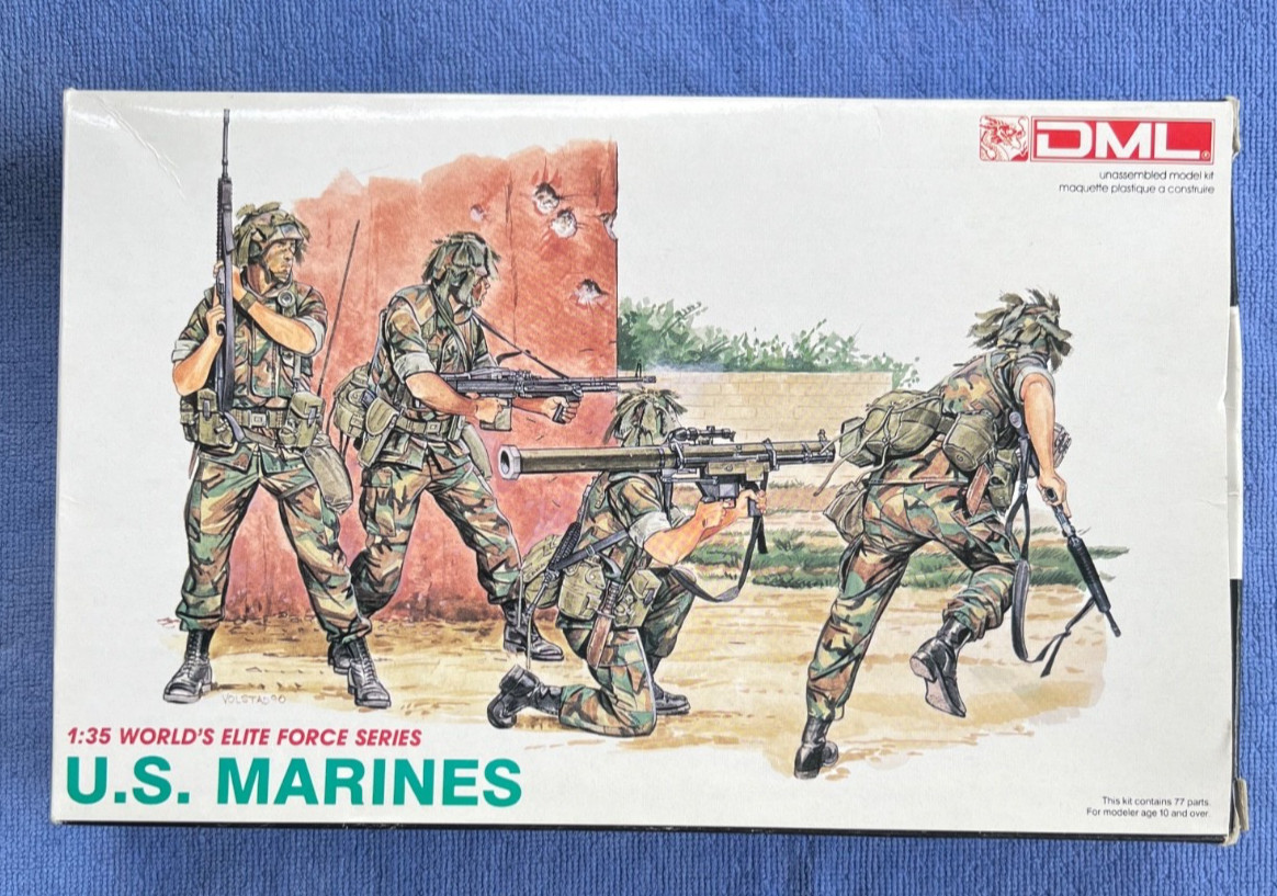 Dragon Models USA 3007 1/35 U.S. Marines model kit, World's 
