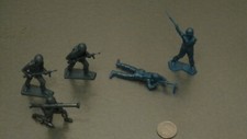 Vintage lot of 7 Playset Plastic Airforce Soldiers Marx MPC