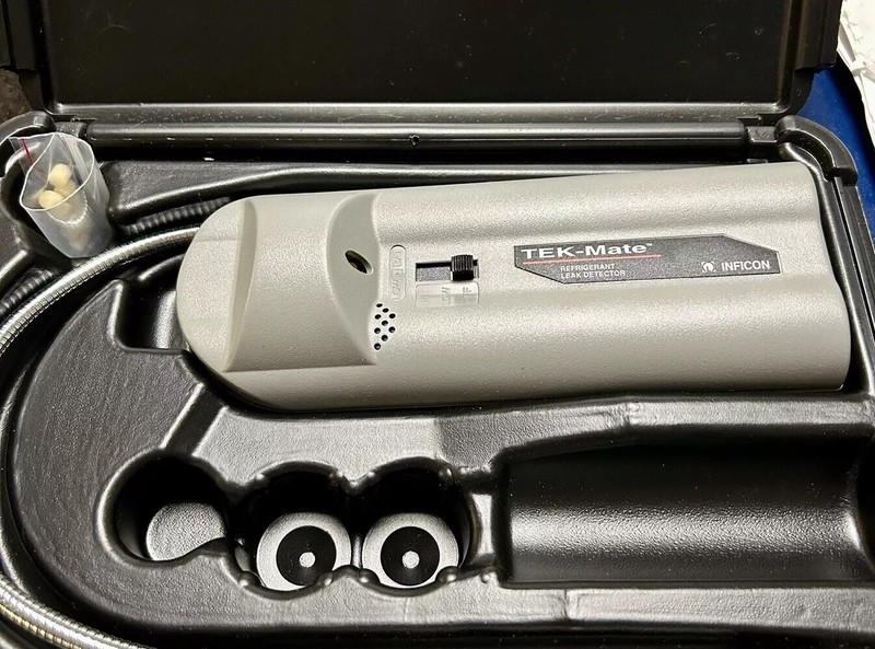 NEW LEYBOLD INFICON Tek-Mate Refrigerant Portable Leak Detector 703-020-G1 USA