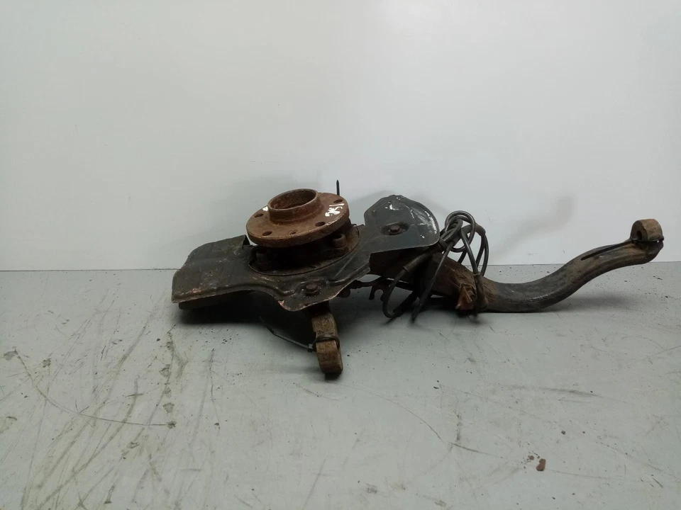 Buje delantero izquierdo alfa romeo 2001  Foto 4 de 4