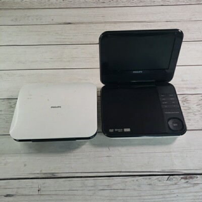Philips Portable DVD Player PD7000/37 LCD Lot Of 2 Doesn't Read Disc
