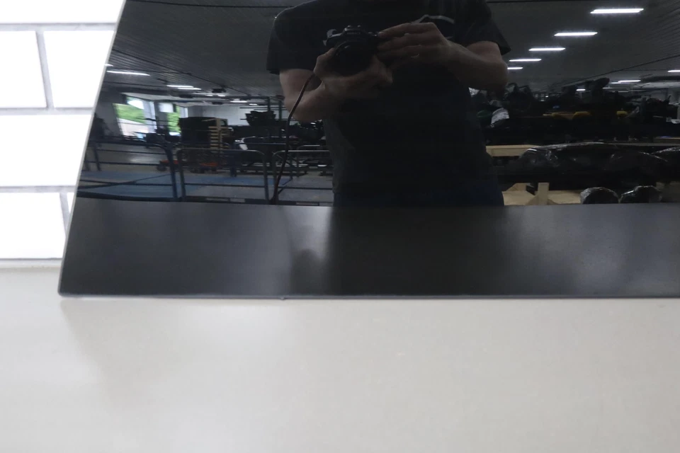 Фиксированное заднее стекло с подогревом 08–14 Silverado Sierra 1500 2500 3500 - Изображение 4 из 4