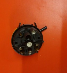 Washing Machine HOTPOINT WM19P Pressure Switch