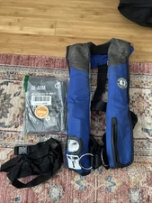 Mustang Survival Deluxe Automatic Inflatable Personal Flotation Device (PFD)