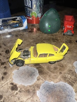 Corgi Jaguar E Type Yellow Diecast Model Car 1:43 Scale Made In Great Brittan