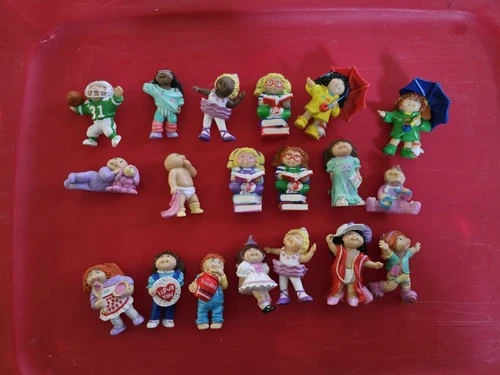 Lot Of 19 Vintage Cabbage Patch Kids 1980s PVC Mini Figures Babies    (17)