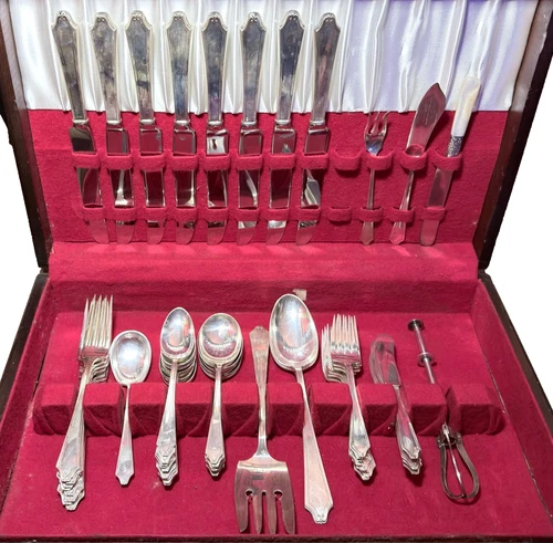 International Sterling MINUET Flatware Set 59pc w Case Serving Pieces