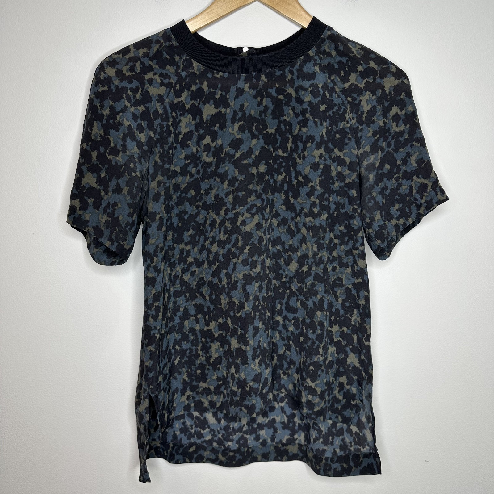 FILA T shirt Madewell in seta a maniche corte con macchie di inchiostro leopardate taglia small
