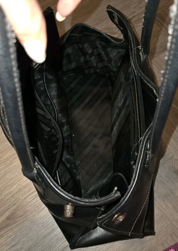 Black Tods leather bag large holdall style or fold over double strap few damages - Image 4 of 4