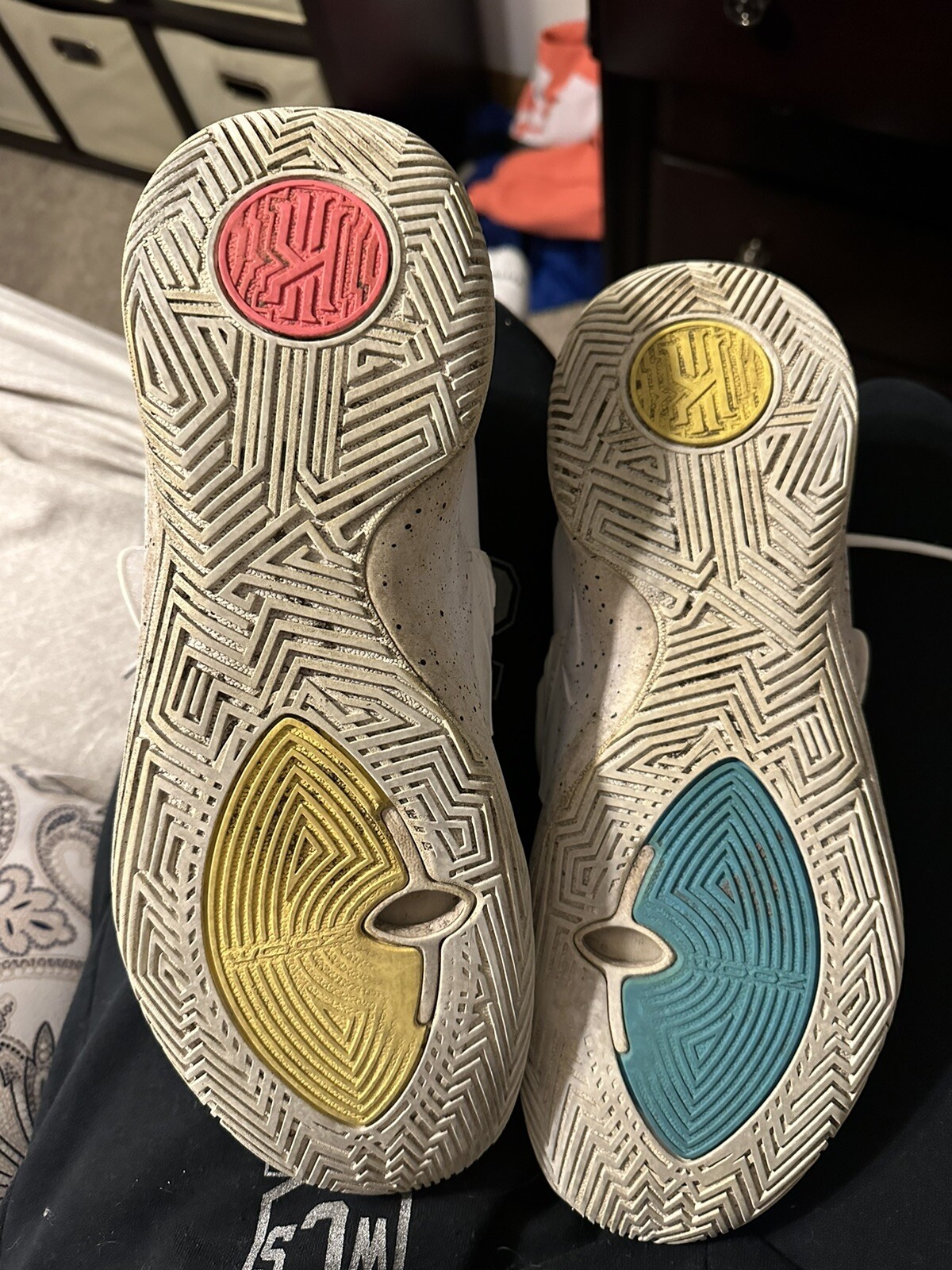 kyrie flytrap - image 3