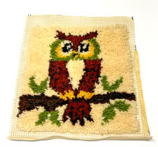 VTG Owl Sitting On Branch Latch Hook Completed Wall Hanging Decor 16" T x 16" W
