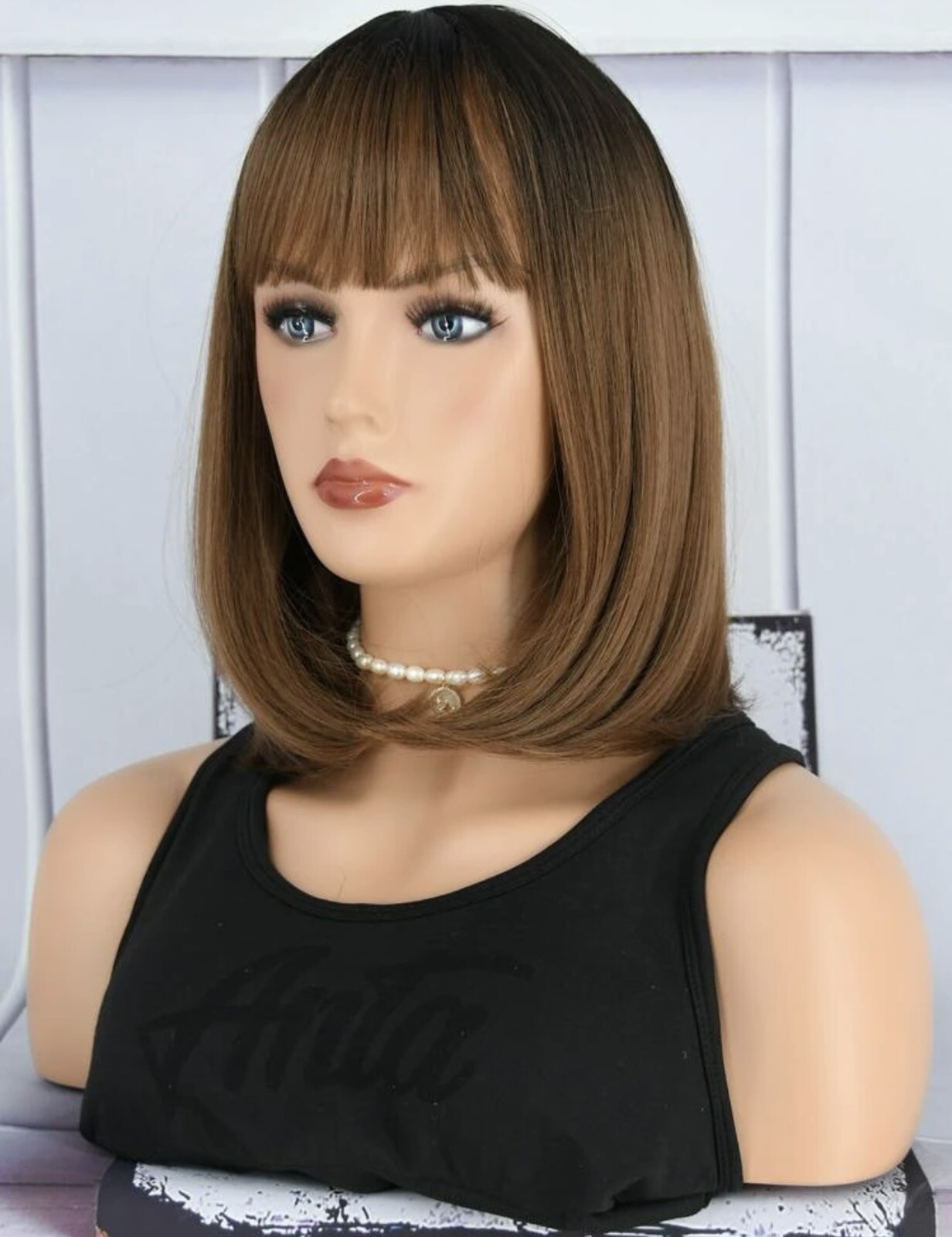 Perruque Synthétique Marron Frange pour Soirée et Look Tendance Coiffure Courte