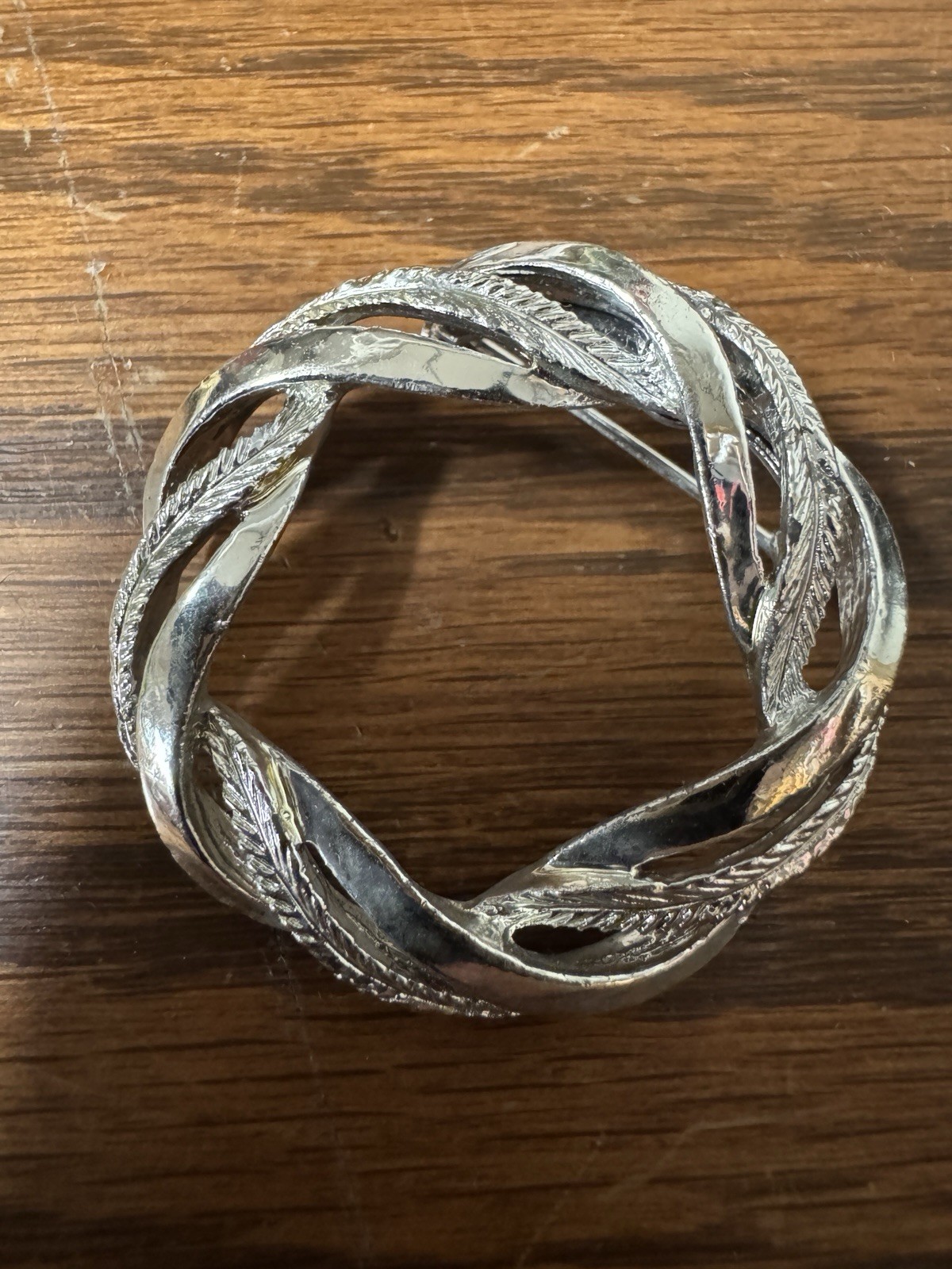 Sarah Coventry Silver Leaf Wreath Brooch Pin Vintage Mid Century Signed SARAHCOV