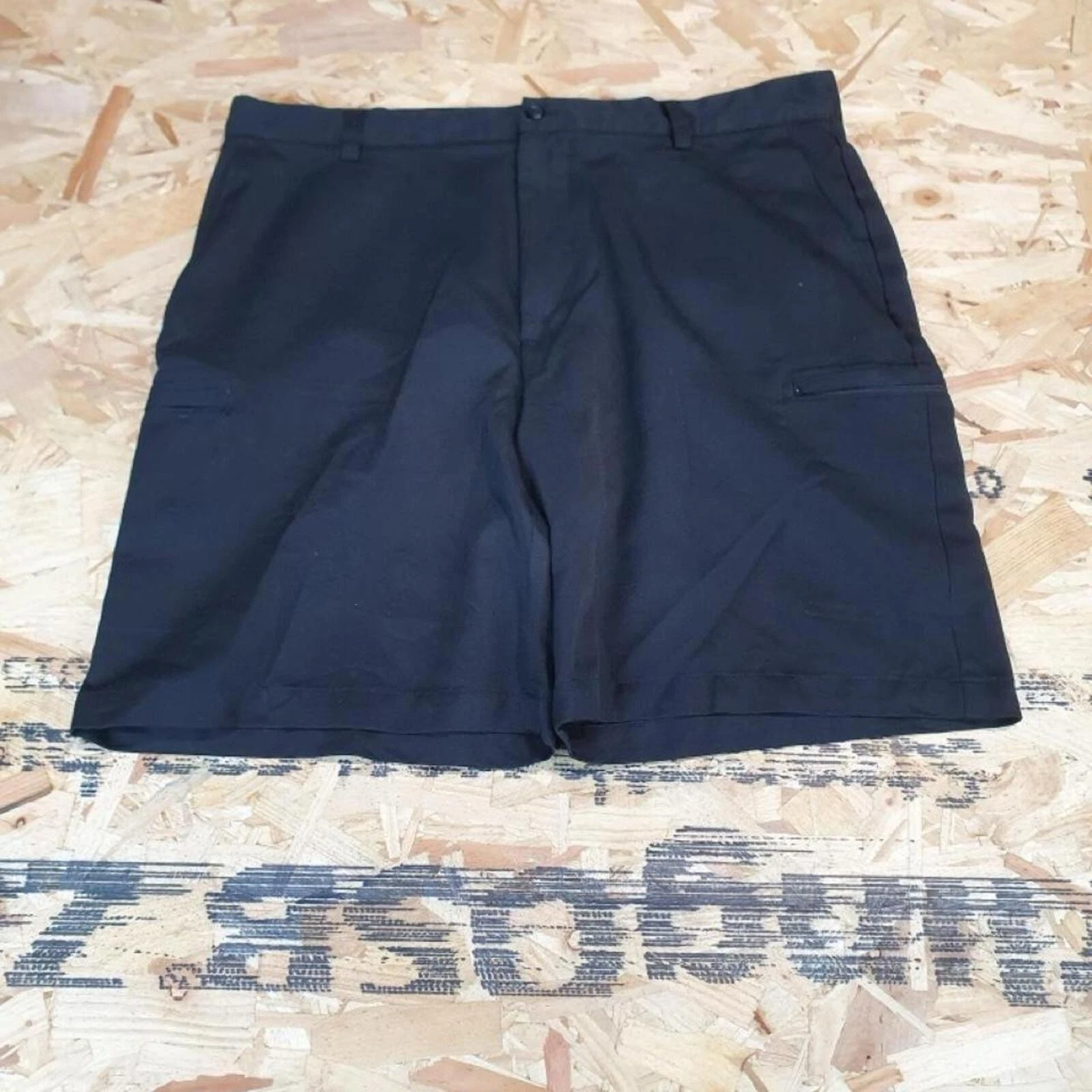 Vintage Izod Golf Chino Shorts Men’s 38W Black Outdoors Casual DA628