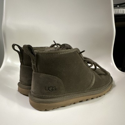 UGG Unisex  Dark Green Suede Chukka Ankle Boots Lace Up Rubber Sole US 8 EU 39