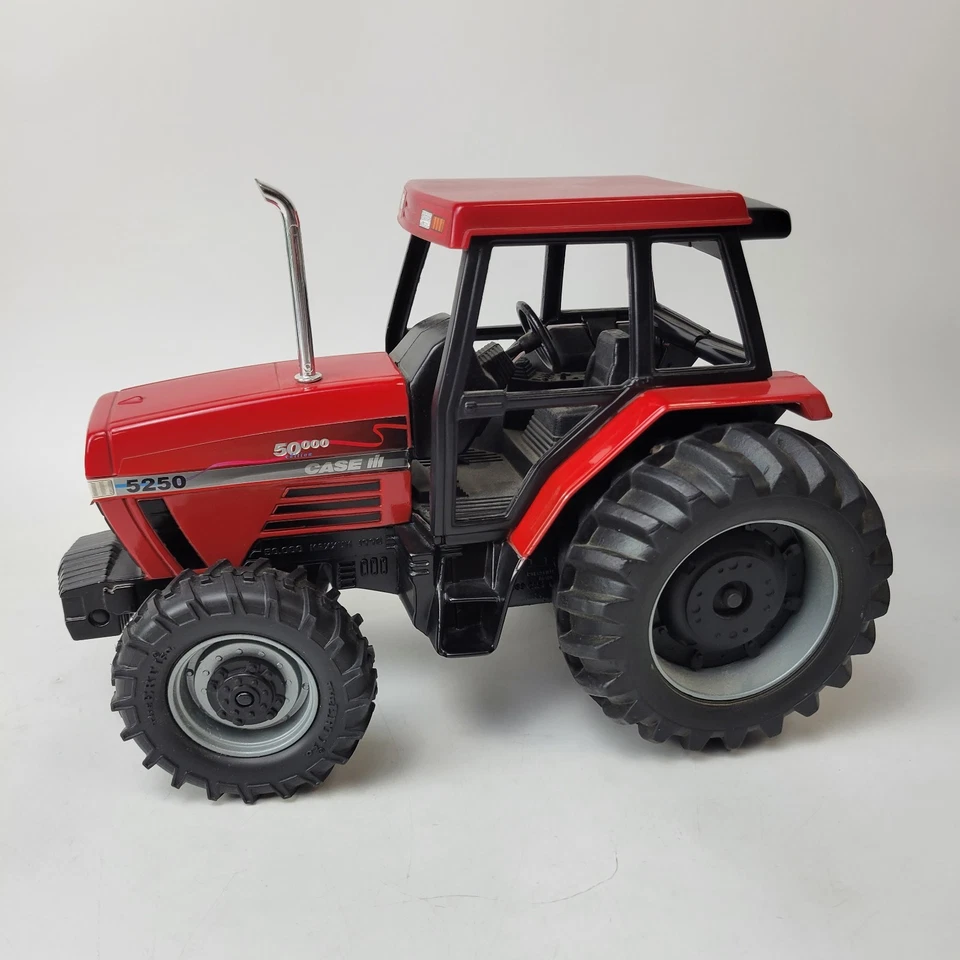 1/16 Collector Edition Case IH 5250 Maxxum 50,000th Tractor  - Image 3 of 4