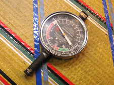 Vintage Compound Vacuumfuel Presstiming Gauge