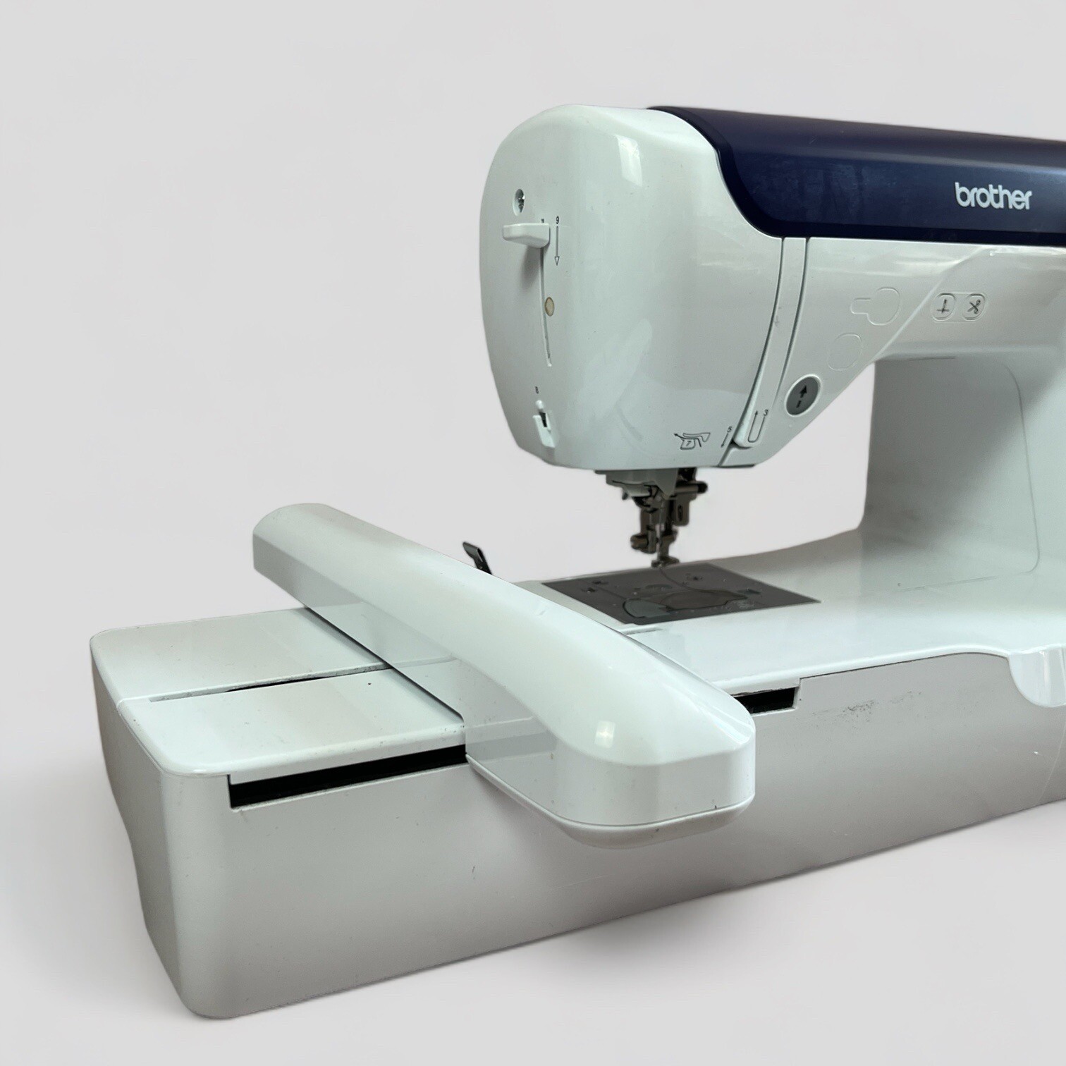 Brother Innovis F440E Embroidery Machine With Hoops 4977766764827 eBay