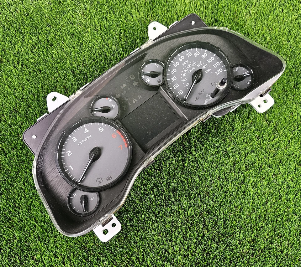 Cuadro de instrumentos medidores de velocidad Toyota Tundra 2016-2017 OEM usado Foto 2 de 4