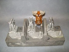 Square D Fuse Clip Base N252173 200 Amp 600 V from a Fuse Disconnect