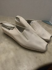 Vintage Andre Assous off white leather espadrilles 9 1/2