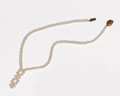 Lustrous Freshwater Pearls Necklace