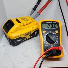 DeWalt DCB206 20V Max 6Ah XR Premium Lithium Battery Pack 20700 Cells 2020 Date