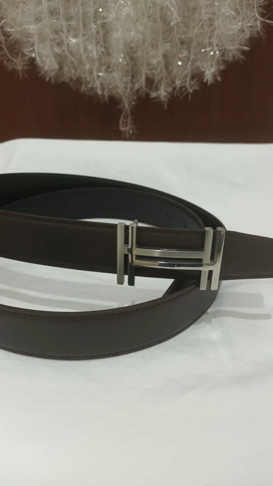 Cintura  Reversibile Hermès Marrone Nera,120x3.2 Cm,Fibbia H Argentata Au Carre - Imagen 2 de 4