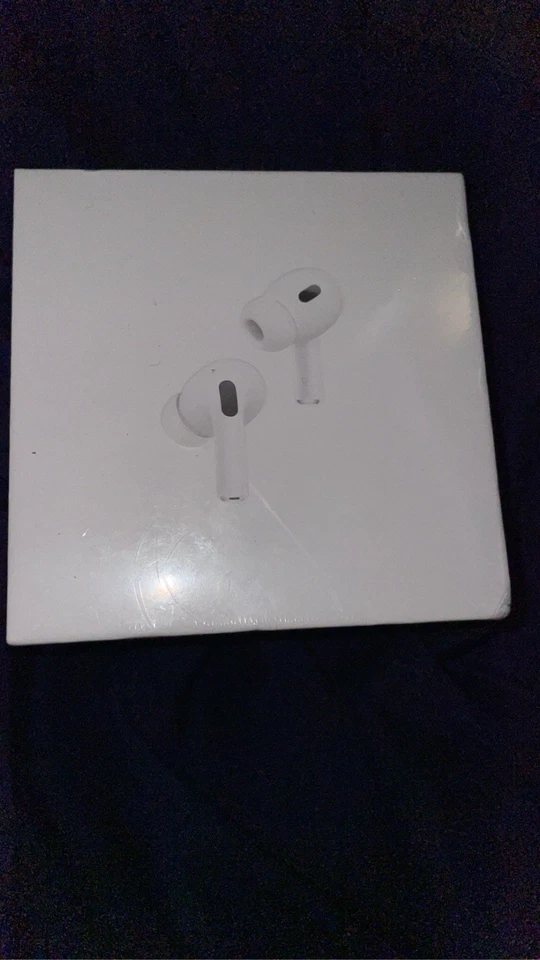 Apple AirPods Pro 2nd Generation MagSafe Wireless Charging Case USB-C - Image 3 of 3
