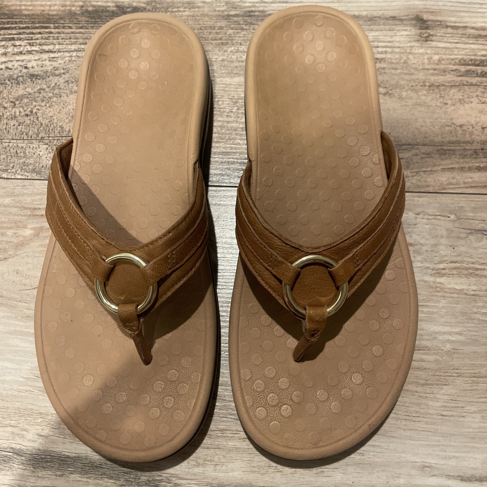 Vionic Tide Aloe Mocha Leather Sandal Flip Flop Gold Ring Women's US size 7