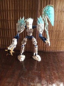 LEGO BIONICLE: Glatorian set of 2 Malum (8979) and Strakk (8982)