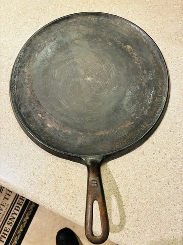 Vintage Griswold Griddle Skillet ,Erie PA