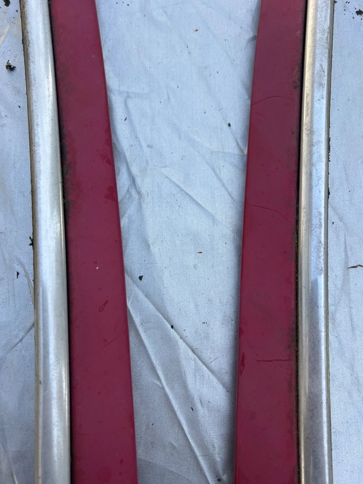 BMW 325IS 1988 cupé E30 cuarto trasero ventana moldura ventilación par OEM ROJO Foto 3 de 4