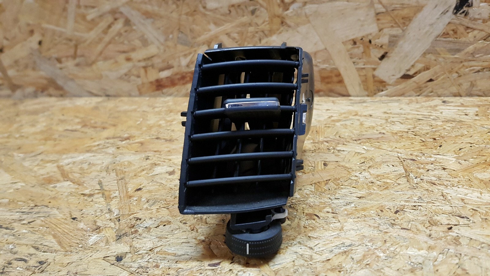 VAUXHALL ZAFIRA B 20052012 FRONT RIGHT DRIVER SIDE MIDDLE AIR VENT