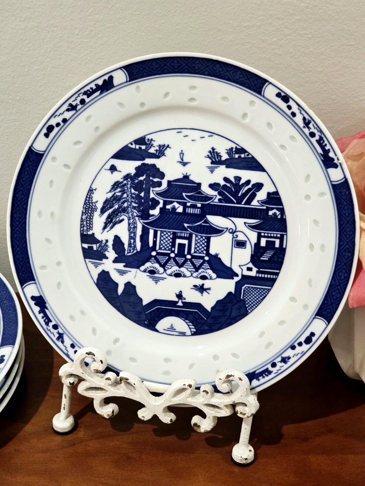 Picture 4 of 24