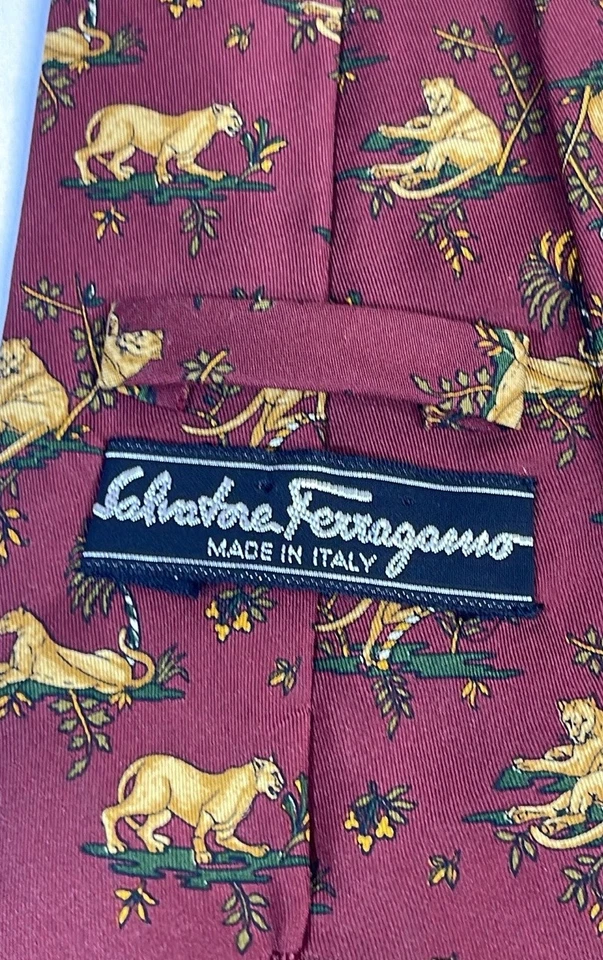 Corbata Salvatore Ferragamo 100 % seda estampado novedad corbata granate guepardo para hombre Foto 3 de 4