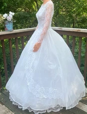 Vintage 60s Wedding Dress Romantic Lace,Tulle Gown & Bridal Headpeice Womens 27w