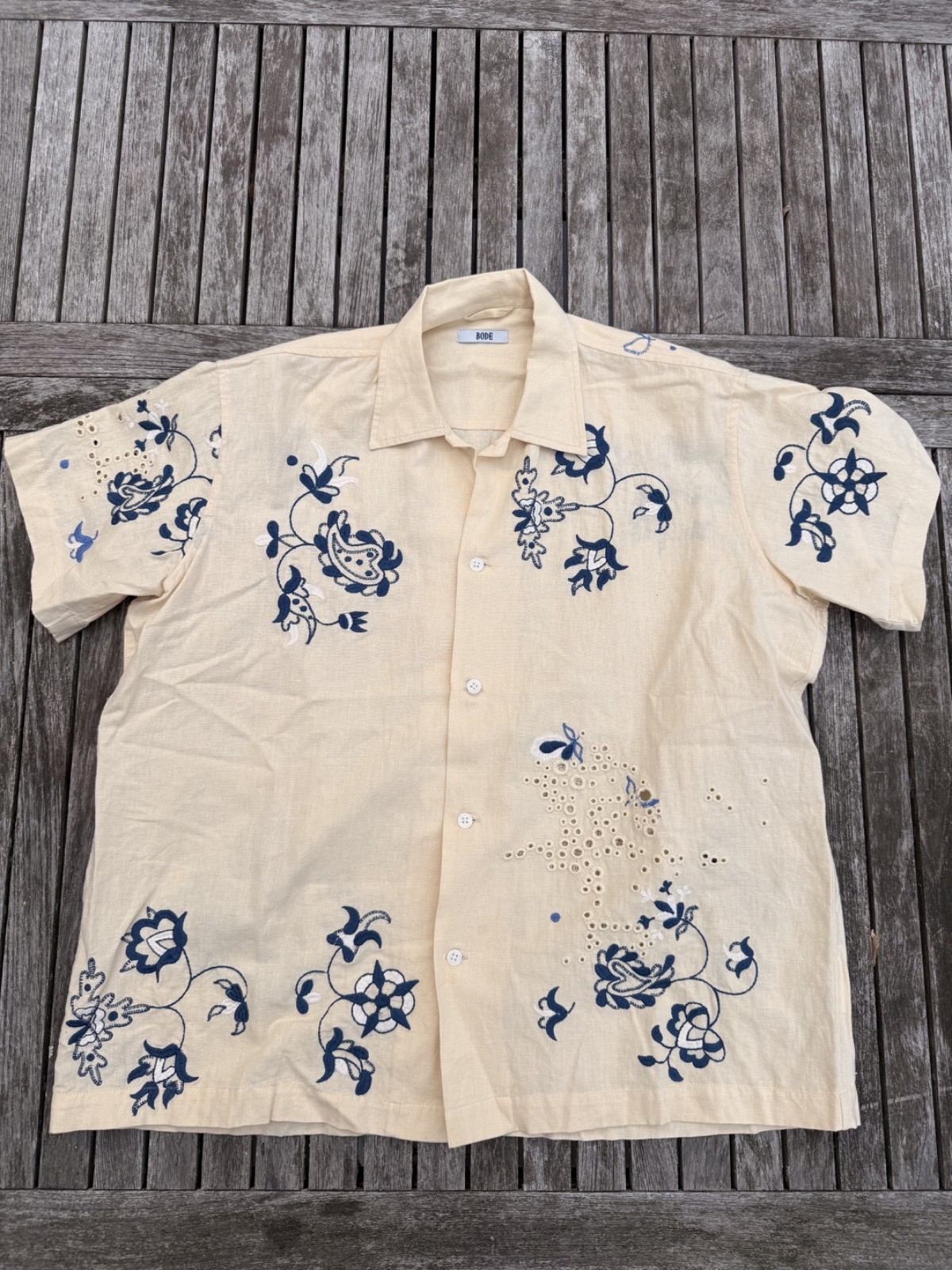 Bode New York cream and blue embroidered short sleeve shirt small / medium