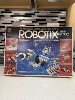 Vintage Milton Bradley Robotix R2000 Motorized Building System 1984 W Box 