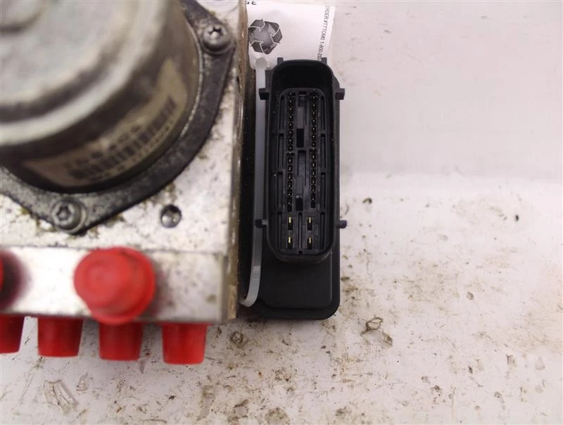 ABS ANTI-LOCK BRAKE PUMP Nissan Rogue 2011 11 944780 - Image 3 of 4