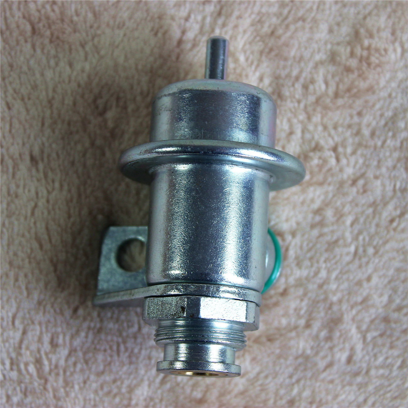 17113622 Fuel Injection Pressure Regulator For Buick Century 5G1043