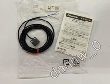 New In Box Panasonic Sunx EX-24B UEX24B Photoelectric Switch Sensor