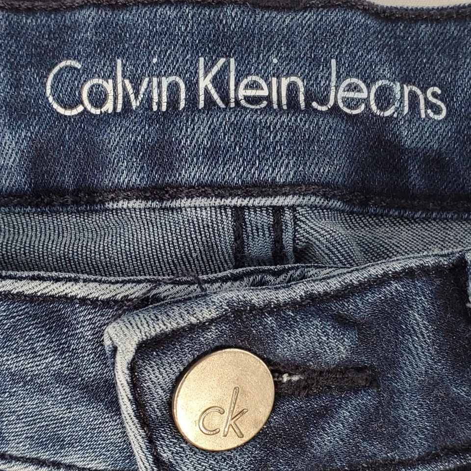 Jeans Clavin Klein para mujer talla 6x30 Ultimate ajustados elásticos cintura 26 entrepierna 25 Foto 3 de 4