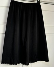 VINTAGE SHADOWLINE BLACK NYLON 24  HALF SLIP SMALL