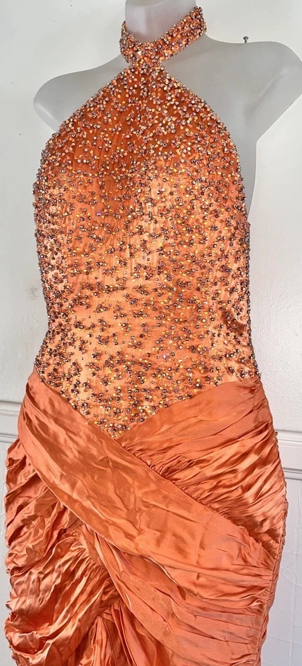 Vestido JOVANI 2004 Coral Halter Cuentas Coral Sirena Maxi Capas Satinado 6 Foto 3 de 4