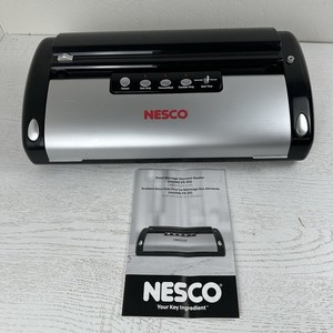 Nesco VS-02 Food Storage Vacuum Sealing Unit One Touch Auto Shut Off Nice Clean