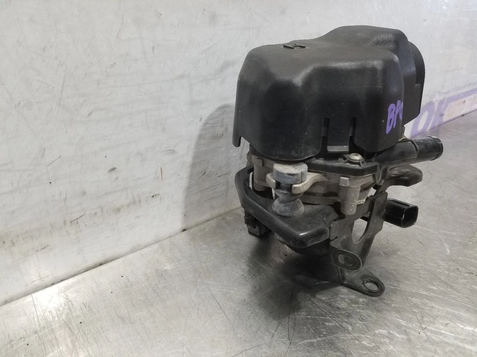 Bomba de inyección de aire Lexus GX460 2014 14 4,6 L Foto 2 de 4