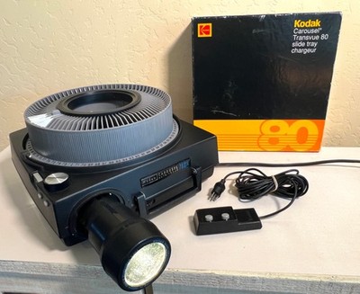 Kodak Carousel Projector 760H w. Remote PARTS OR REPAIR See video for what works